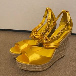 Brand new yellow wedges heels size 37 from “Big Tree”